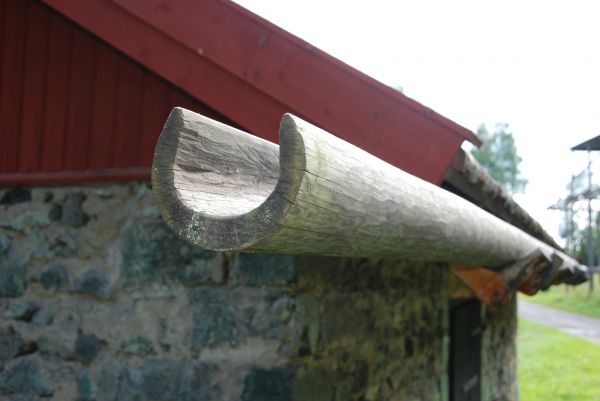 Clogged Gutter Cleaning
