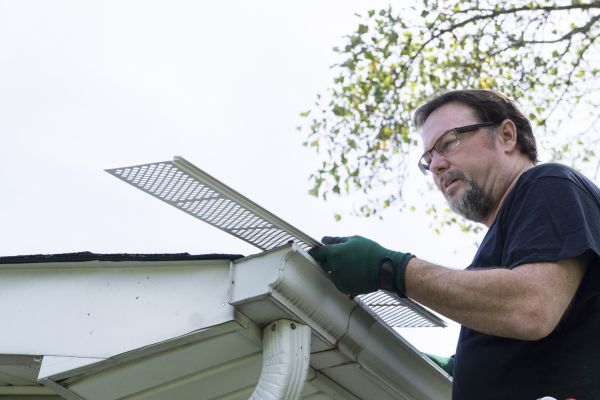 Gutter Screen Repair
